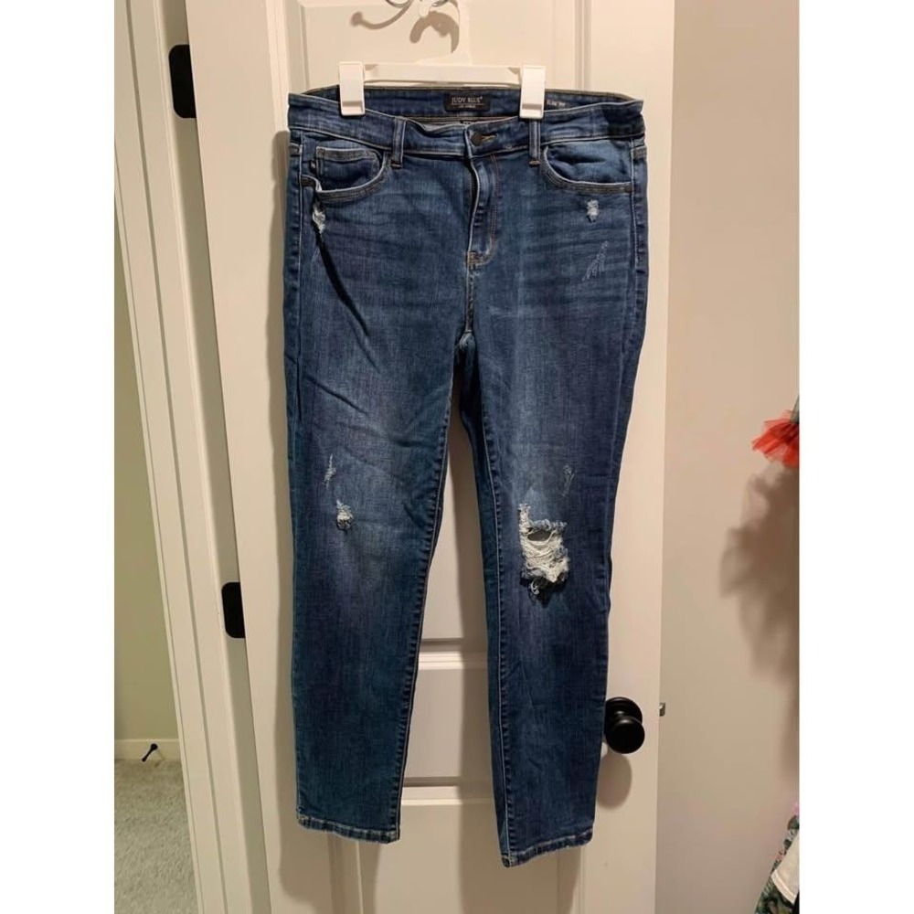 Judy Blue Slim Fit Distressed Jeans Women's Size 13/31 Medium Wash Stretch Denim